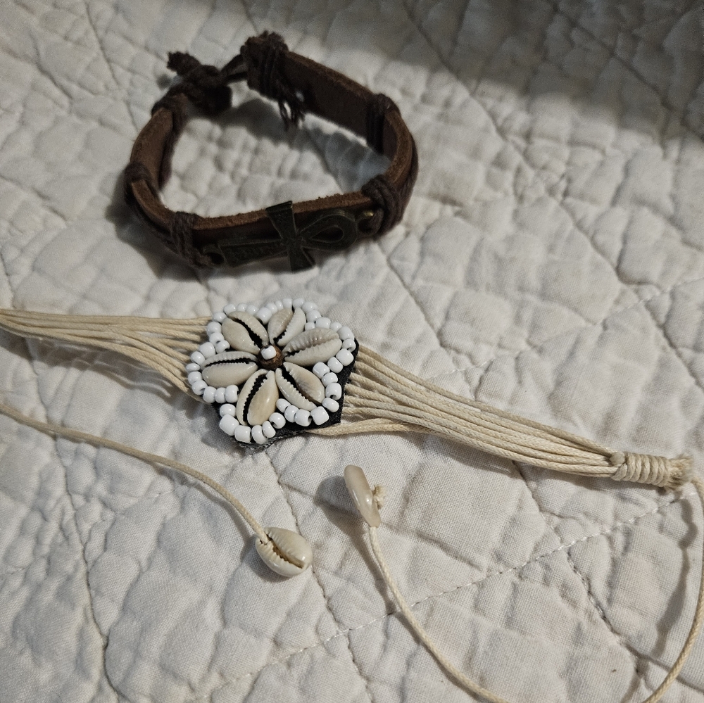 ⚠️Free bundle item- bracelet bundle - Picture 2 of 6